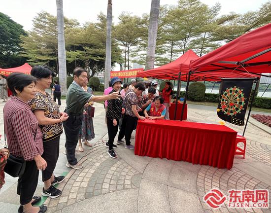 厦门金山街道：爱满重阳节 浓浓敬老情