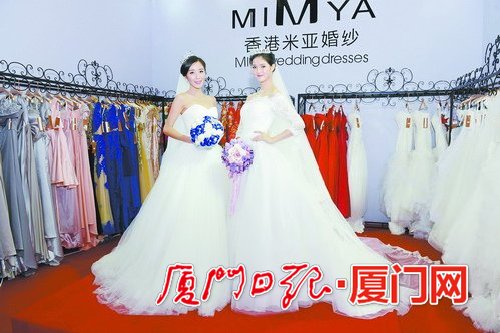 陈富美婚纱_动漫婚纱情侣头像