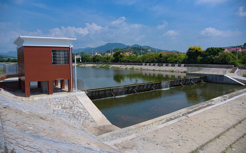 后溪镇苎溪安全生态水系建设工程基本完工。图为,新建的液压坝(林志杰摄影)-38.jpg