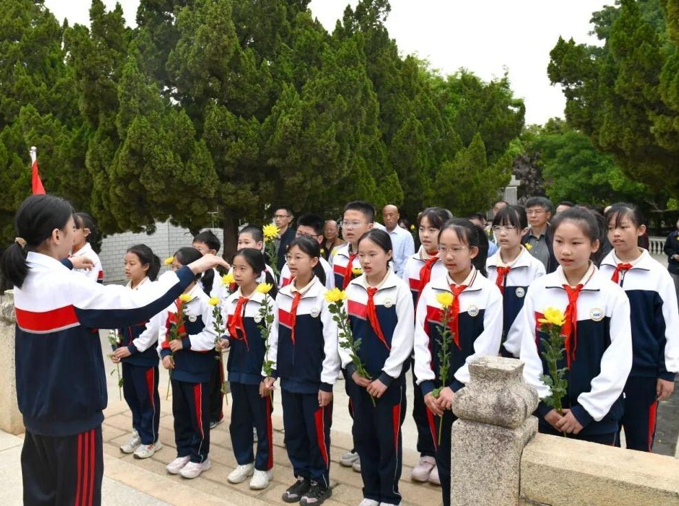 厦门翔安：清明寄哀思 百园千校祭英烈活动启幕